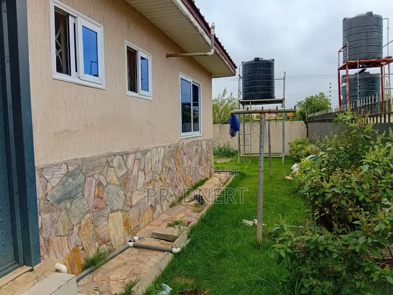 2bdrm House in Savanna, Community 25 for rent
