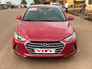 Hyundai Elantra Limited Sedan FWD (2.0L 4cyl 6A) 2017 Red