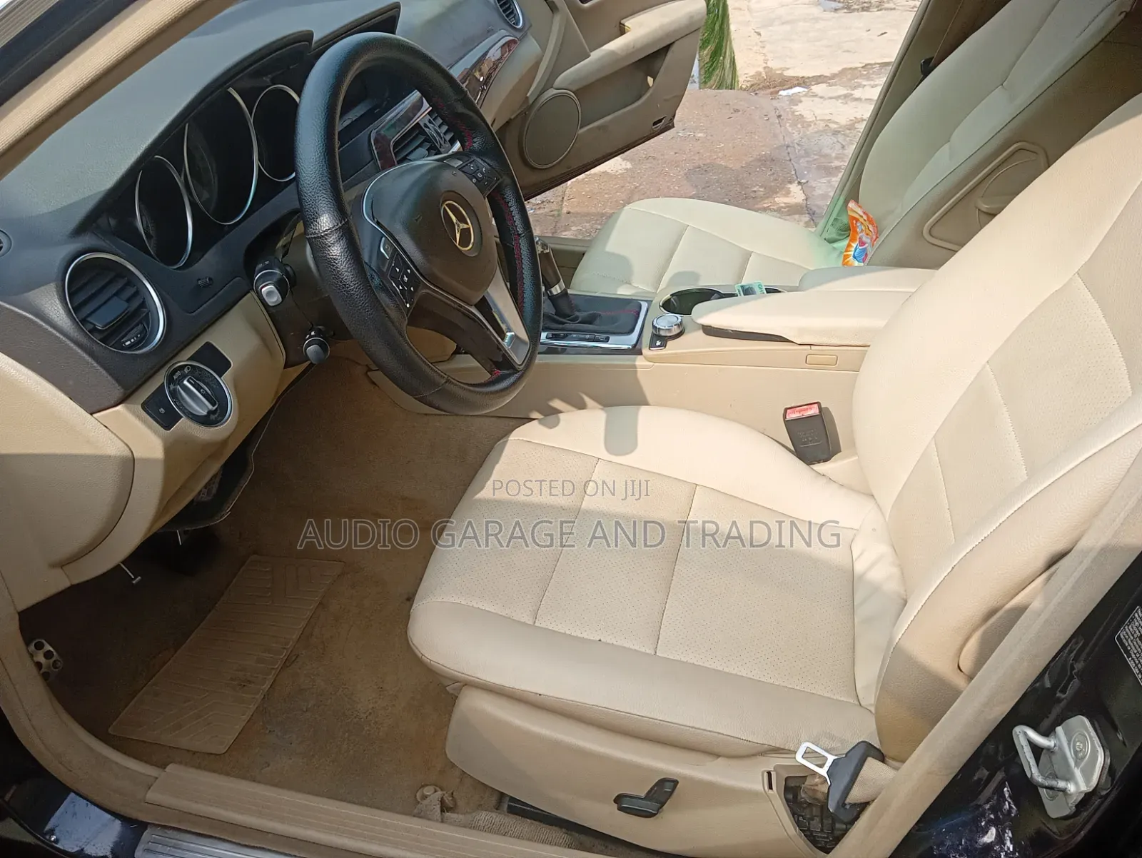 Mercedes-Benz C250 2014 Black