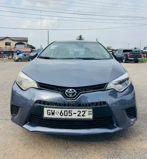 Toyota Corolla LE 4dr Sedan (1.8L 4cyl CVT) 2015 Beige
