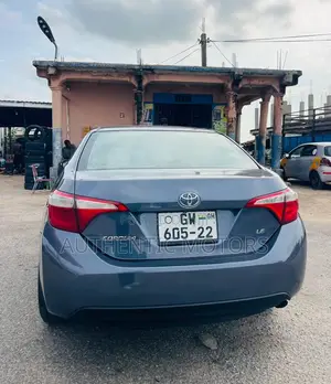 Toyota Corolla LE 4dr Sedan (1.8L 4cyl CVT) 2015 Beige