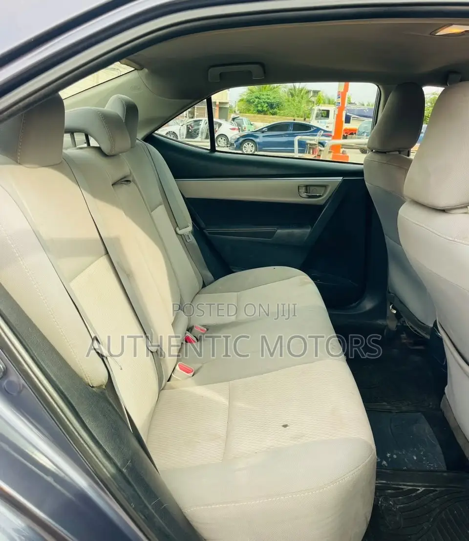 Toyota Corolla LE 4dr Sedan (1.8L 4cyl CVT) 2015 Beige