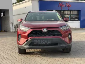 Toyota RAV4 XLE AWD 2019 Red