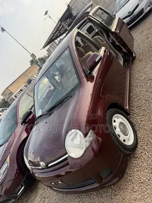 Toyota Sienta 1.5 FWD 2012 Burgundy