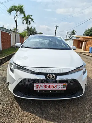 Toyota Corolla 2022 White