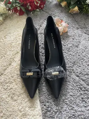 Classy Full Shoe Leather Heel