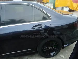 Mercedes-Benz C250 2014 Black