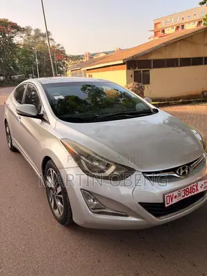 Hyundai Elantra Limited 4dr Sedan (1.8L 4cyl 6A) 2014 Silver