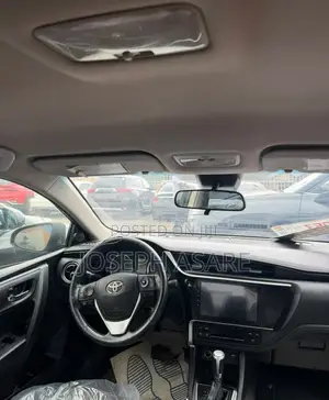 Toyota Corolla SE (1.8L 4cyl 2A) 2018 Black
