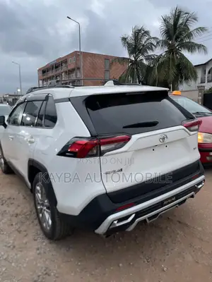 Toyota RAV4 2020 White