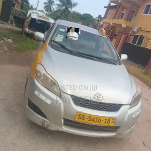 Toyota Matrix 2010 Silver