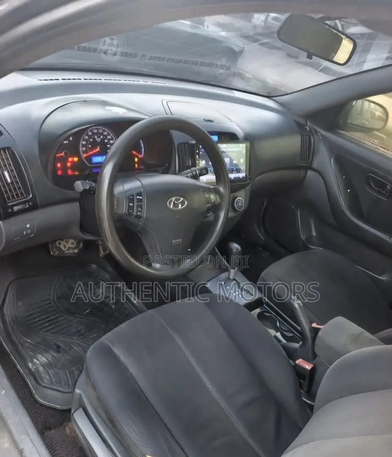 Hyundai Elantra 2010 Gray