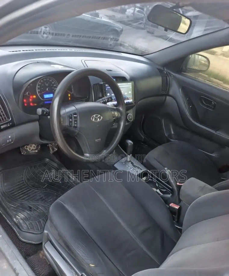 Hyundai Elantra 2010 Gray