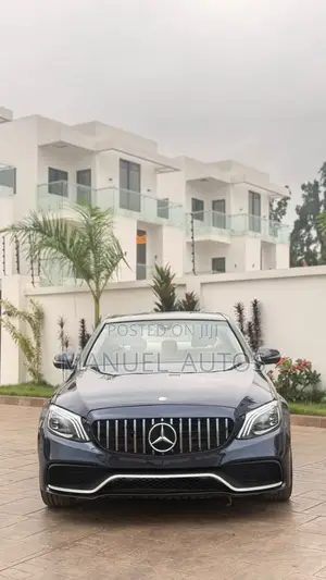 Mercedes-Benz C300 2017 Blue