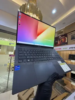 Laptop Asus Vivobook 15 16GB Intel Core i7 SSD 512GB