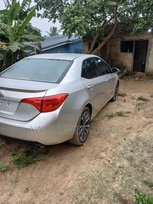 Toyota Corolla 2017 Silver