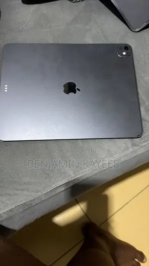 Apple iPad Pro 13 (2025) 512 GB Gray