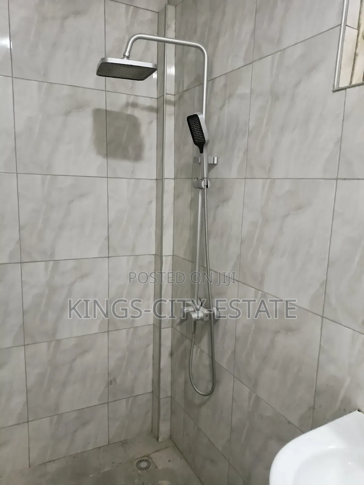 2bdrm Apartment in Odumasi Sanitra, Amasaman for rent