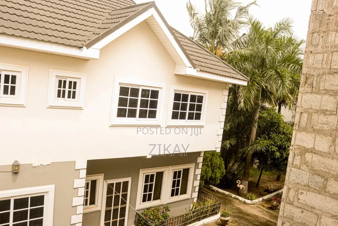 Furnished 4bdrm House in Akoko Foto for sale