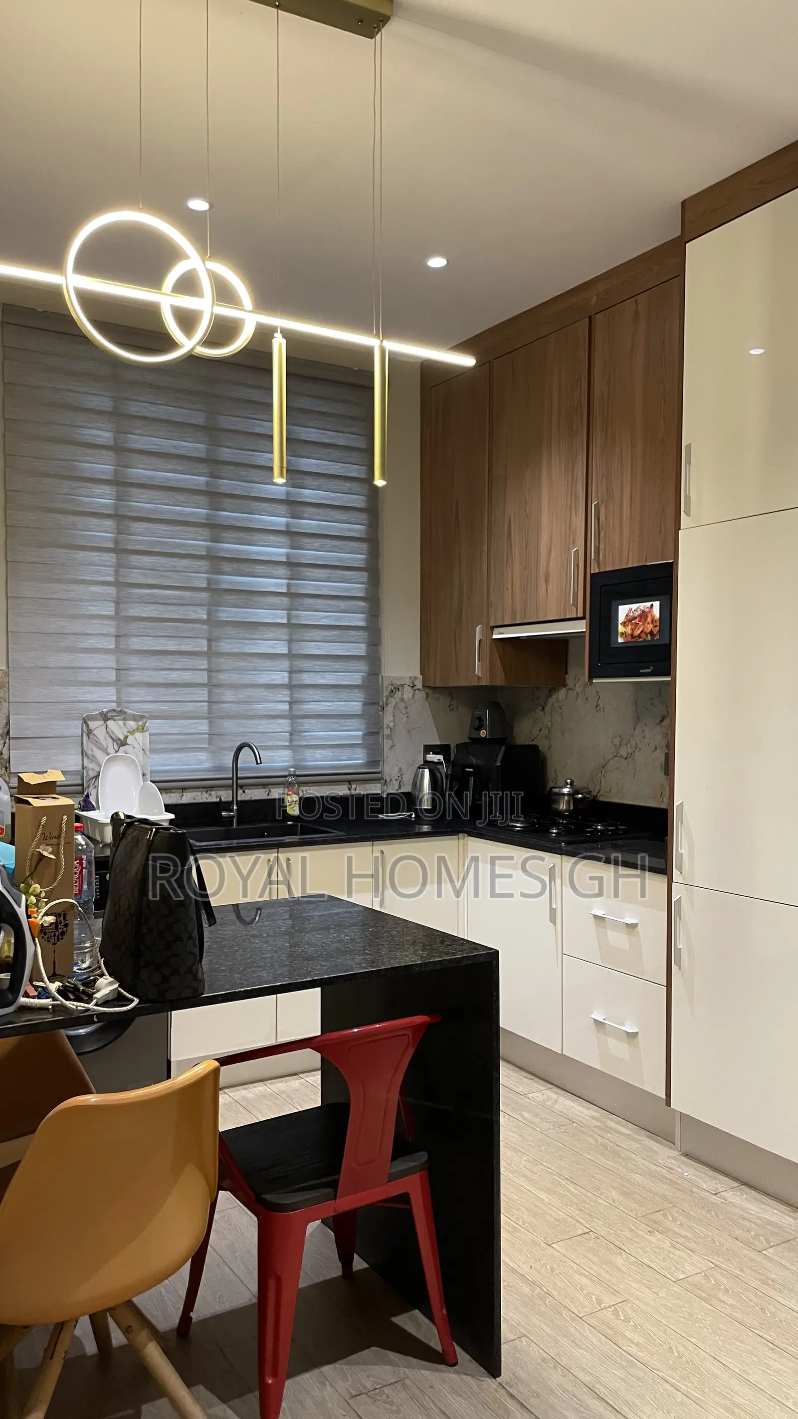 Furnished 4bdrm Townhouse / Terrace in Royal Homes Gh, East Legon
