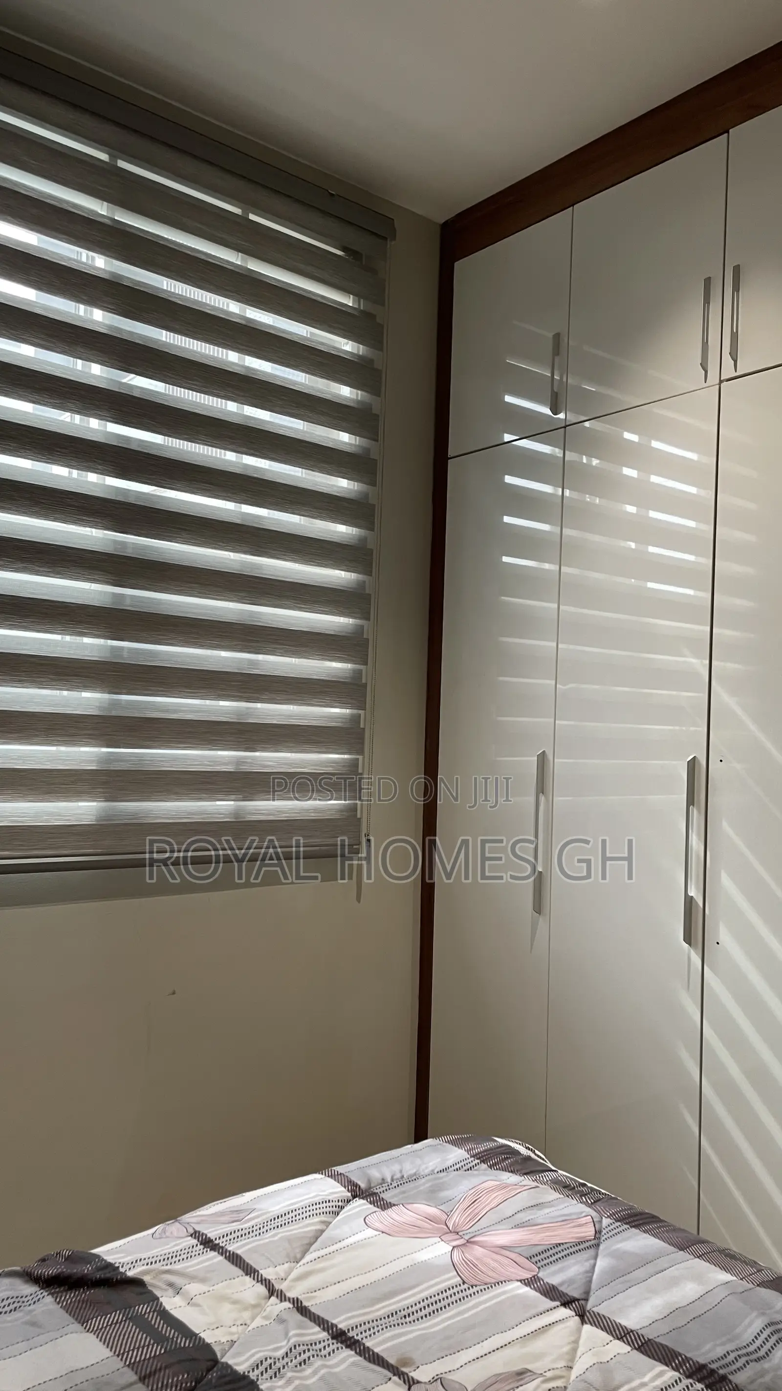 Furnished 4bdrm Townhouse / Terrace in Royal Homes Gh, East Legon