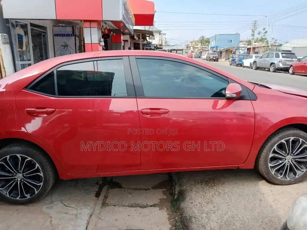 Toyota Corolla S 4dr Sedan (1.8L 4cyl CVT) 2016 Red