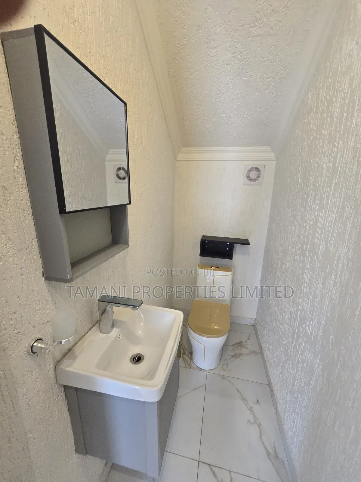 3bdrm Townhouse/Terrace in Davida Estate, Cantonments for sale