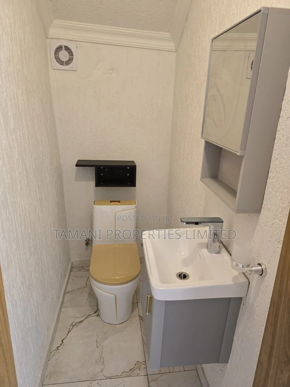 3bdrm Townhouse/Terrace in Davida Estate, Cantonments for sale