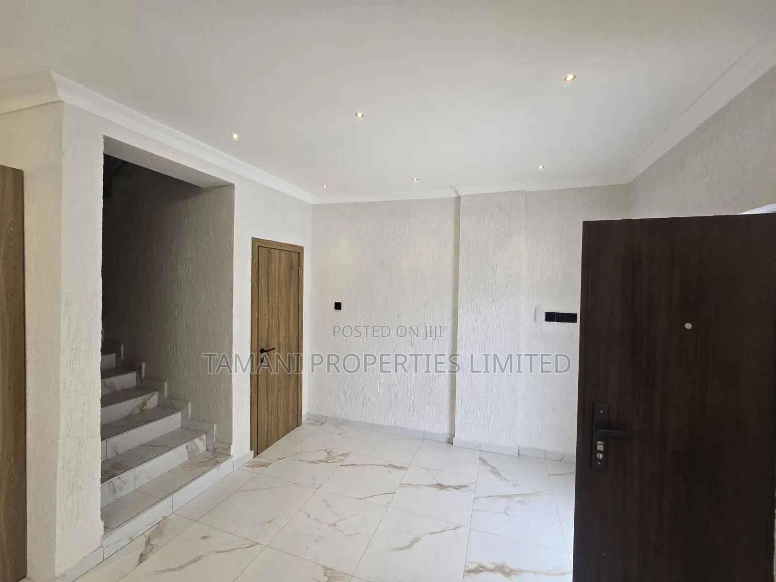 3bdrm Townhouse/Terrace in Davida Estate, Cantonments for sale