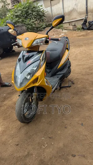 Kymco 2017 Yellow