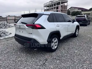Toyota RAV4 2023 White