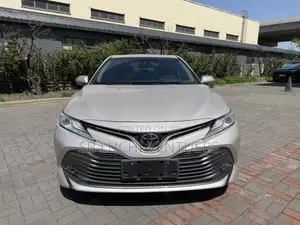 Toyota Camry 2020 Silver