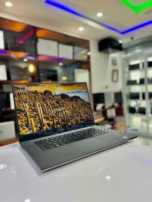 Laptop Dell Precision 5520 16GB Intel Xeon SSD 256GB