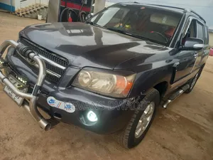 Toyota Highlander 2005 Gray