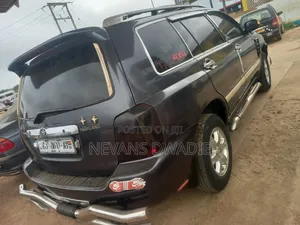 Toyota Highlander 2005 Gray