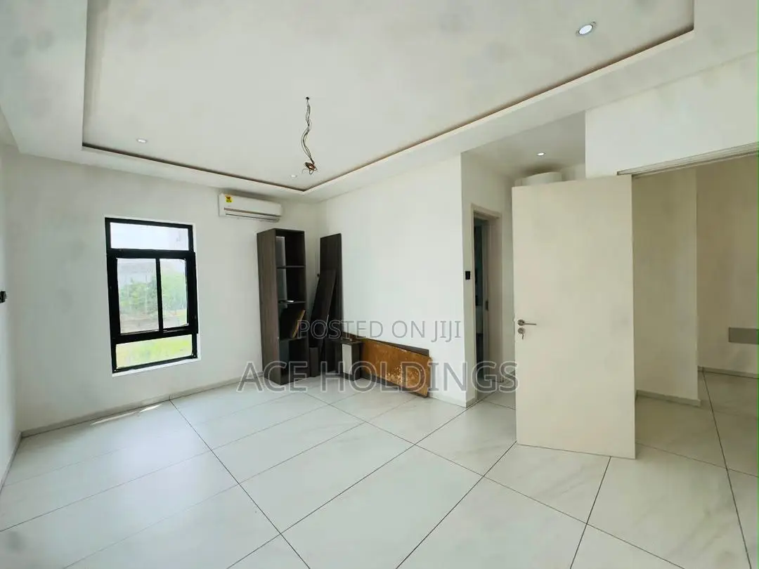 4bdrm Mansion in East Legon Hills for sale