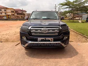 Toyota Land Cruiser 5.7 V8 GXR 2019 Black