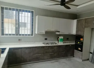 4bdrm House in East Legon Inn, Police Station for rent