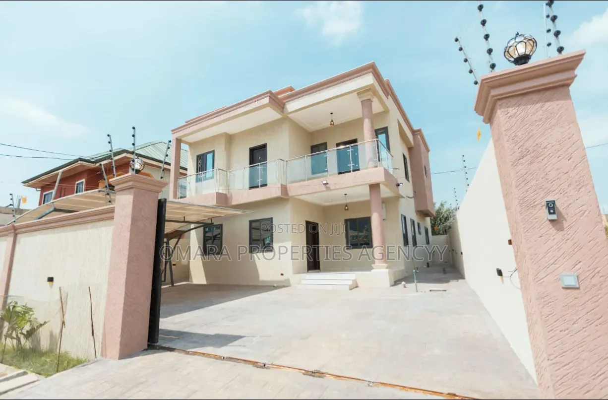 4bdrm House in East Legon Inn, Police Station for rent