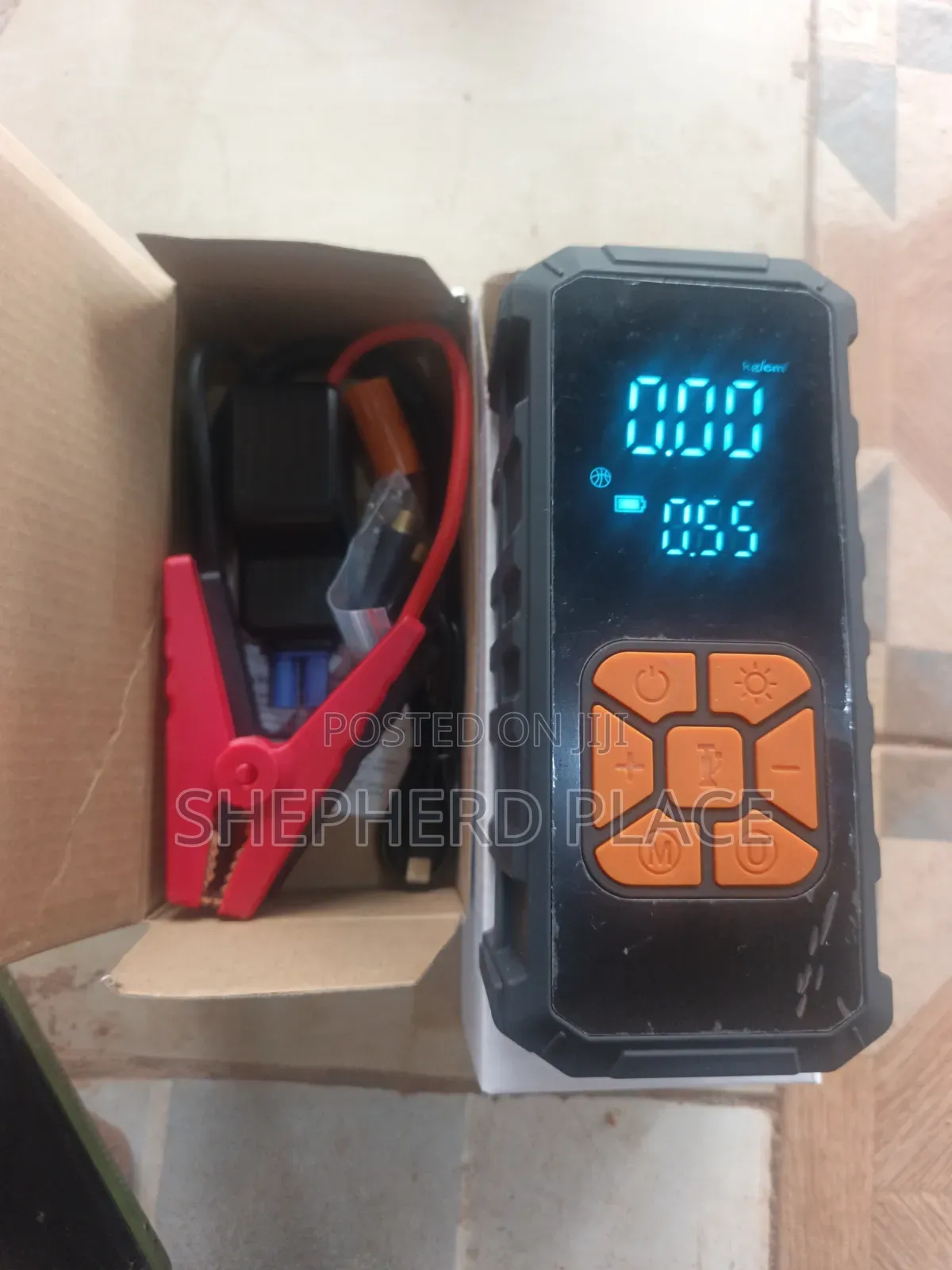 4 in 1 Car Jump Starter and Air Pump