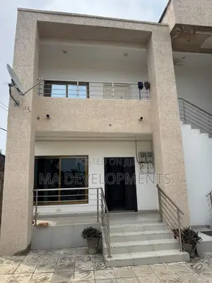 3bdrm Apartment in Madev Realty, Achimota for rent