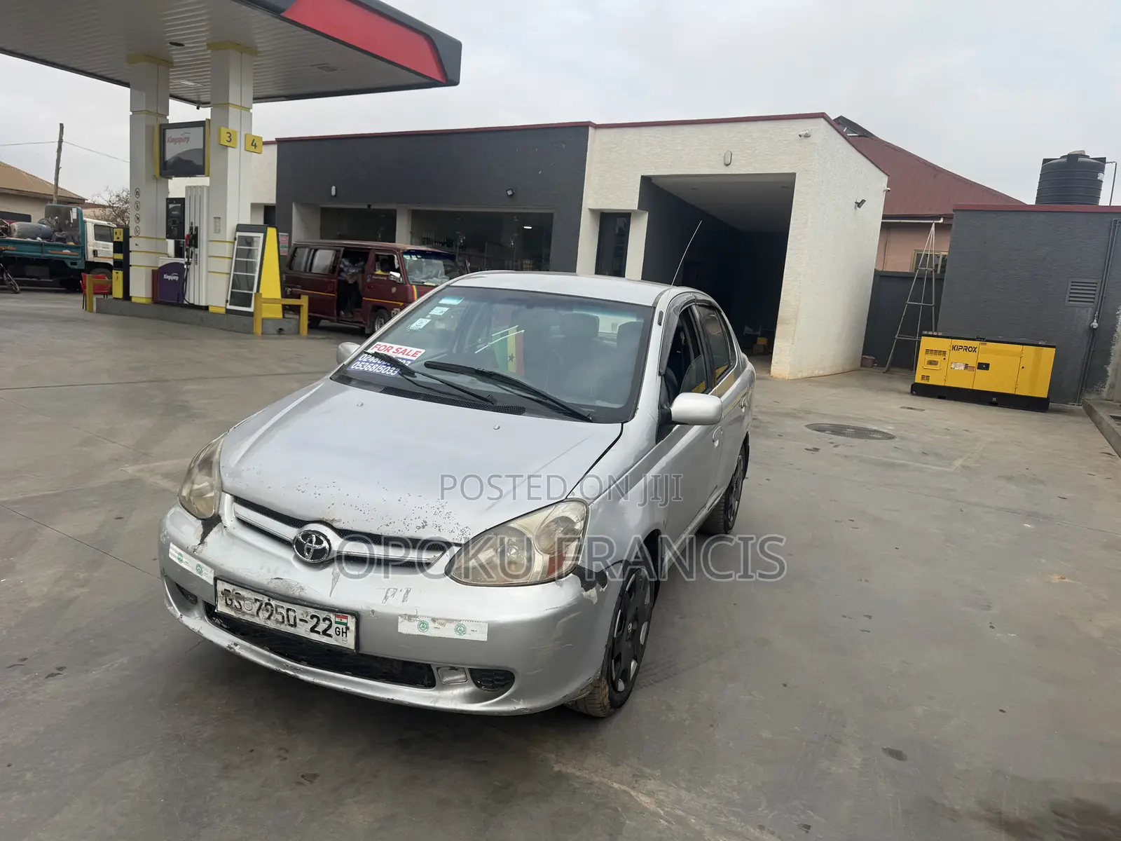 Toyota Echo Sedan 2005 Silver