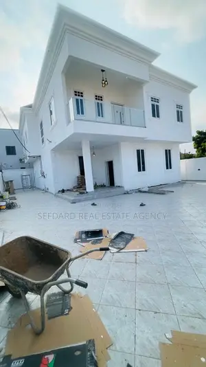 4bdrm House in Sefdard Properties, Kwabenya for sale