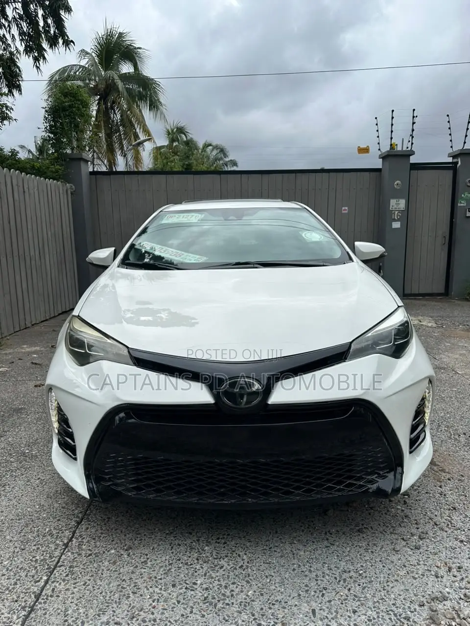Toyota Corolla 2018 White