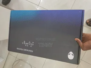 New Laptop Alienware 16 Aurora 16GB Intel Core 7 SSD 1T