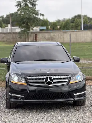 Mercedes-Benz C250 2014 Black