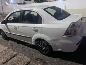 Chevrolet Aveo 1LT 2011 White