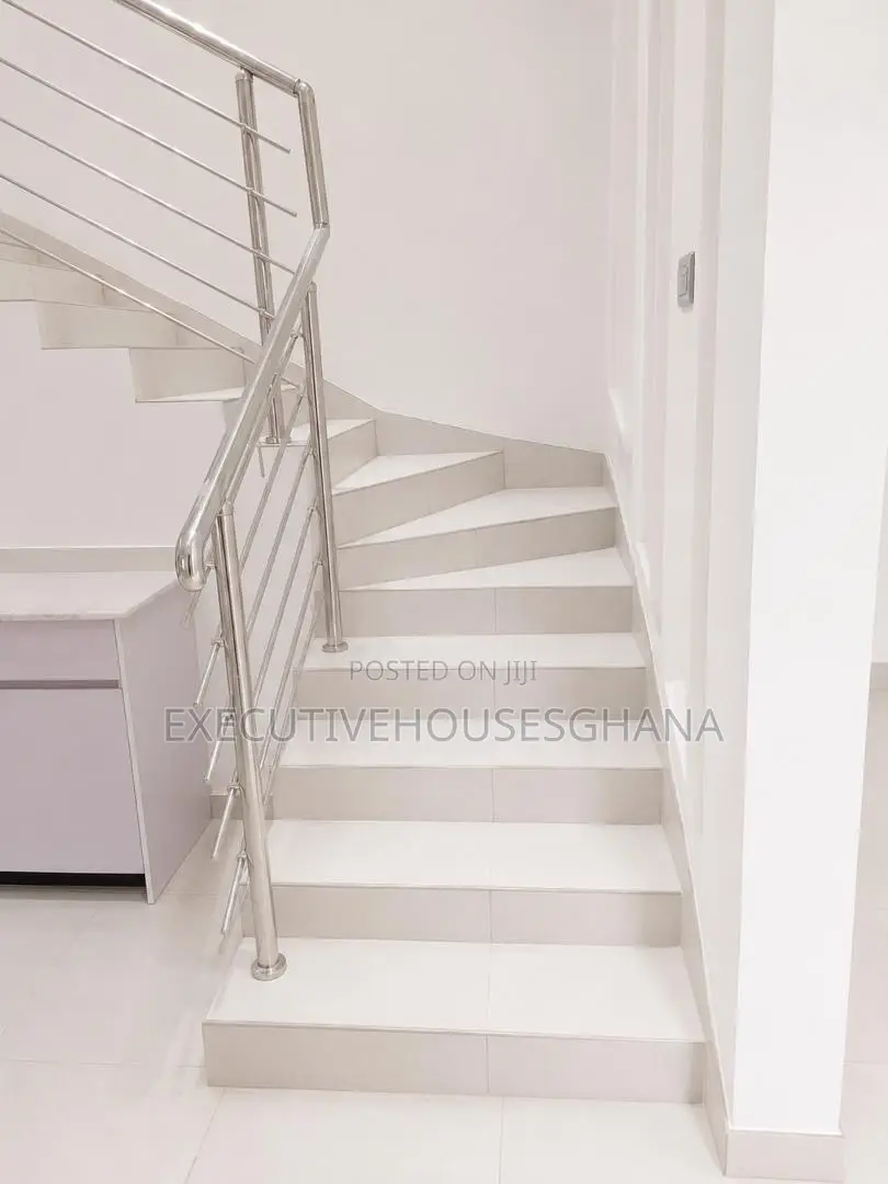 3bdrm House in Executivehousesghana, Lake Side Estate for sale