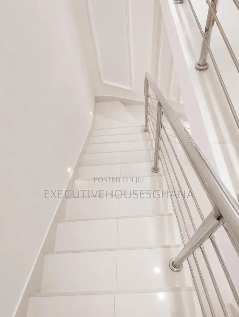 3bdrm House in Executivehousesghana, Lake Side Estate for sale
