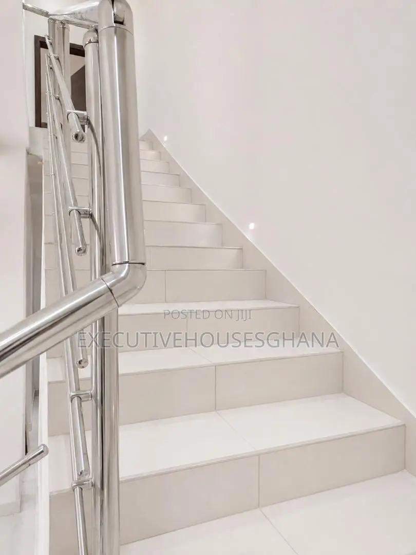 3bdrm House in Executivehousesghana, Lake Side Estate for sale